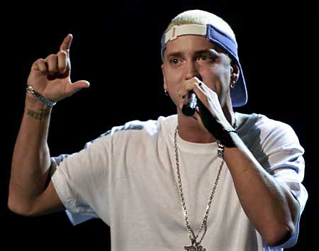 “Not Afraid” fa il botto, vendite record per Eminem