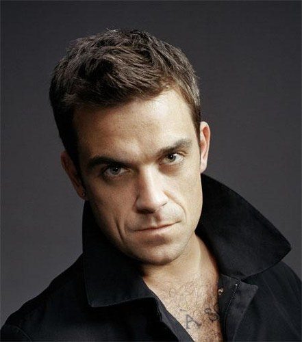 Robbie Williams nudo in un video di auguri a Gary Barlow