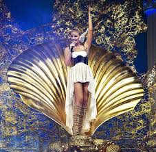 Kalye Minogue Les Folies Tour