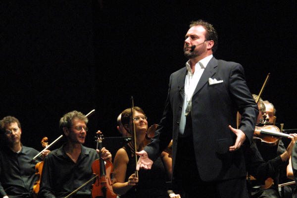 E' morto il tenore Vincenzo La Scola MelodicaMente