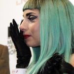 Lady Gaga si commuove1