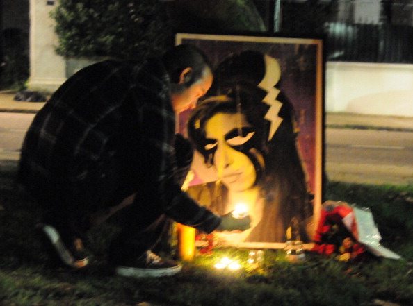 Amy Winehouse, l’ omaggio dei fan. Foto