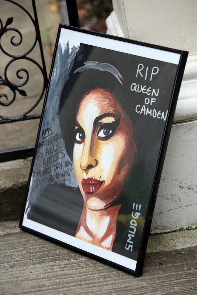 Amy Winehouse, rubati testi inediti dalla casa di Camden Square
