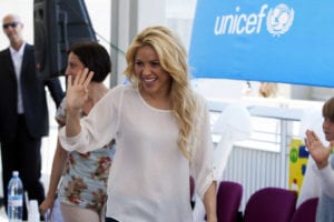 Shakira impegnata in un evento benefico