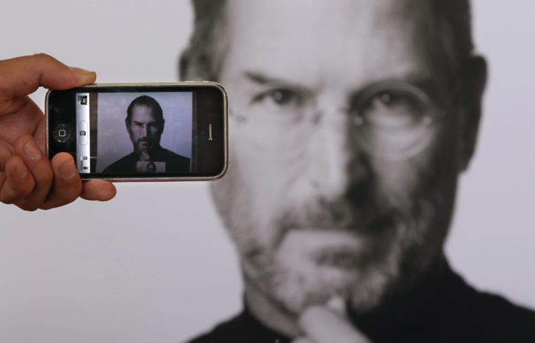 L’ addio a Steve Jobs dal mondo della musica