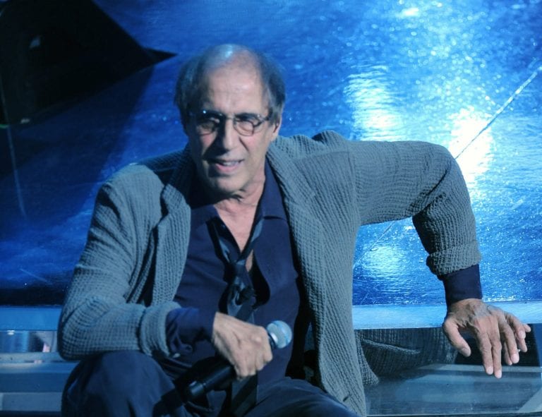 Adriano Celentano accusa sindaci inadempienti per i soldi di Sanremo