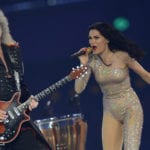 Performance di Jessie J insieme a Brian May dei Queen