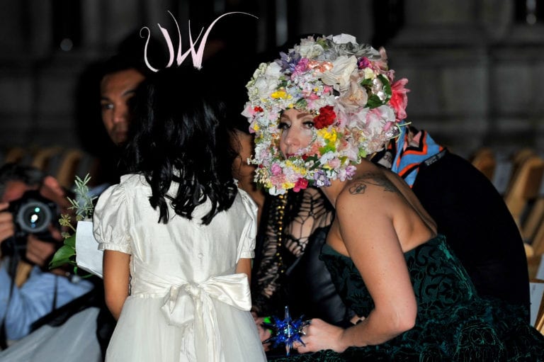 Lady Gaga è in dolce attesa, parola di Kelly Osbourne