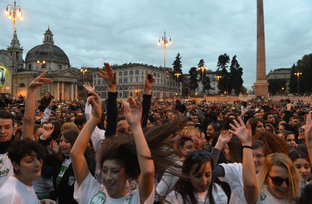 Piazza del Popolo invasa dal Flash Mob