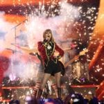 Taylor Swift chiude gli MTV EMA