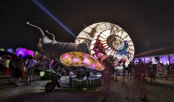 Coachella 2013 Recap Del 13 Aprile R Kelly Sul Palco Con I Phoenix coachella-2013-recap-del-13-aprile-r-kelly-sul-palco-con-i-phoenix