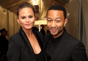 John Legend e la moglie Chrissy Teigen | © Donald Bowers/Getty Images for Samsung