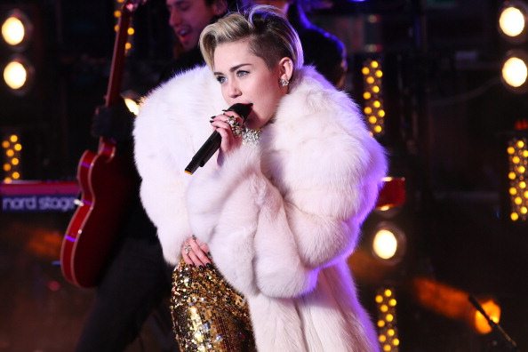 Miley Cyrus live a Times Square | © Neilson Barnard/Getty Images 