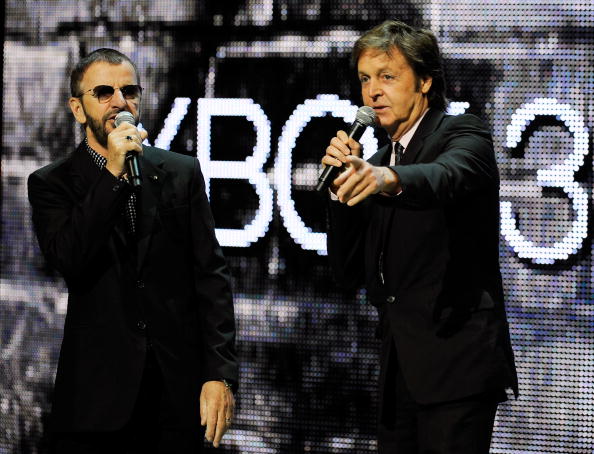 Paul McCartney e Ringo Starr | © Kevork Djansezian / Getty Images