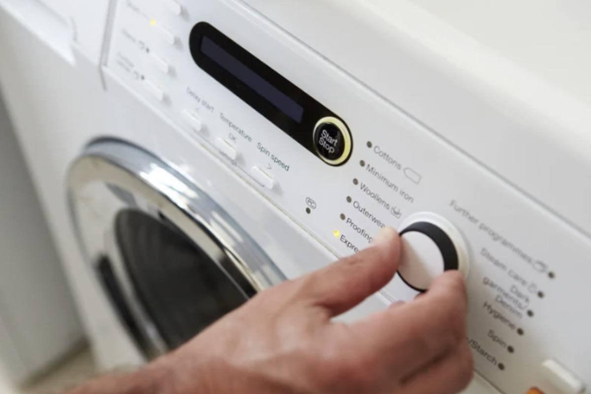 È facile trascurarla mentre ci concentriamo su altri aspetti della casa, come il forno o gli armadi della cucina.