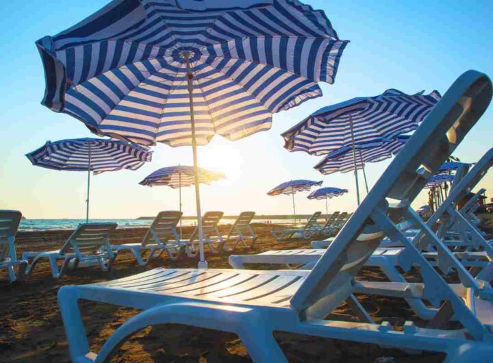 ombrelloni e lettini a 7 euro