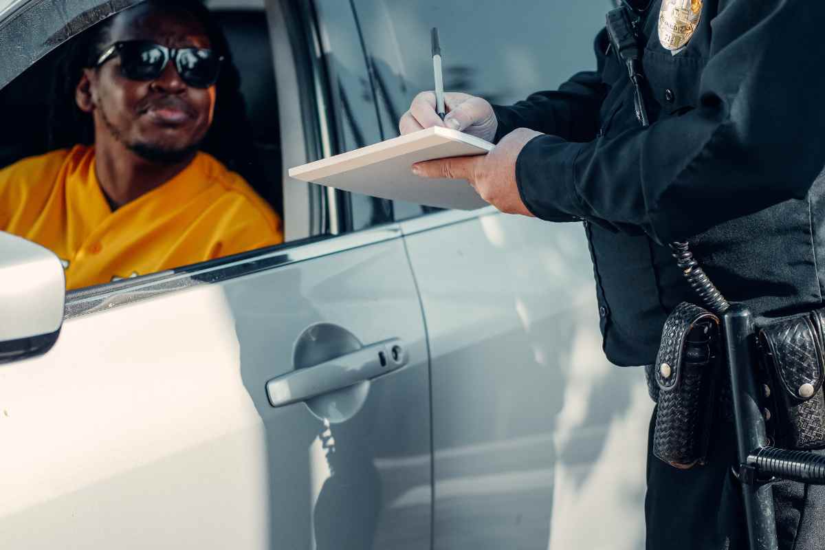 Ti hanno beccato al volante ma vuoi contestare? Scopri come annullare la multa , tutti i dettagli