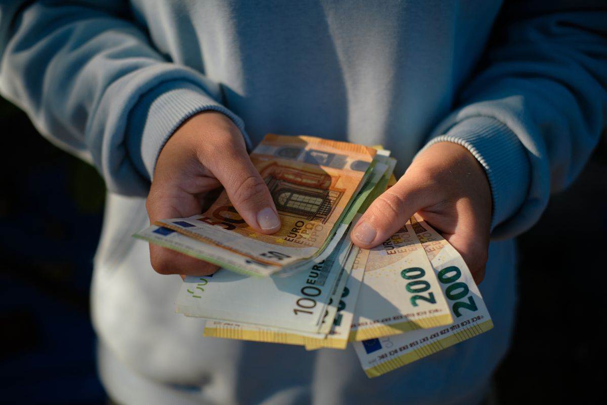 Bonus di 1400 euro, chi ne può beneficiare