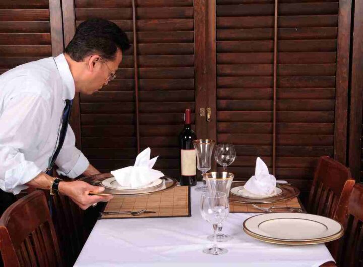 psicologia: se aiuti a sparecchiare al ristorante vuol dire molto su di te