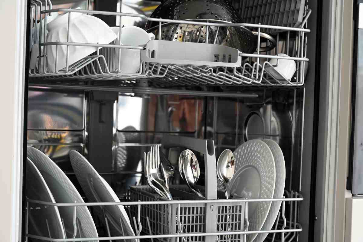 Come spendere poco con la lavastoviglie