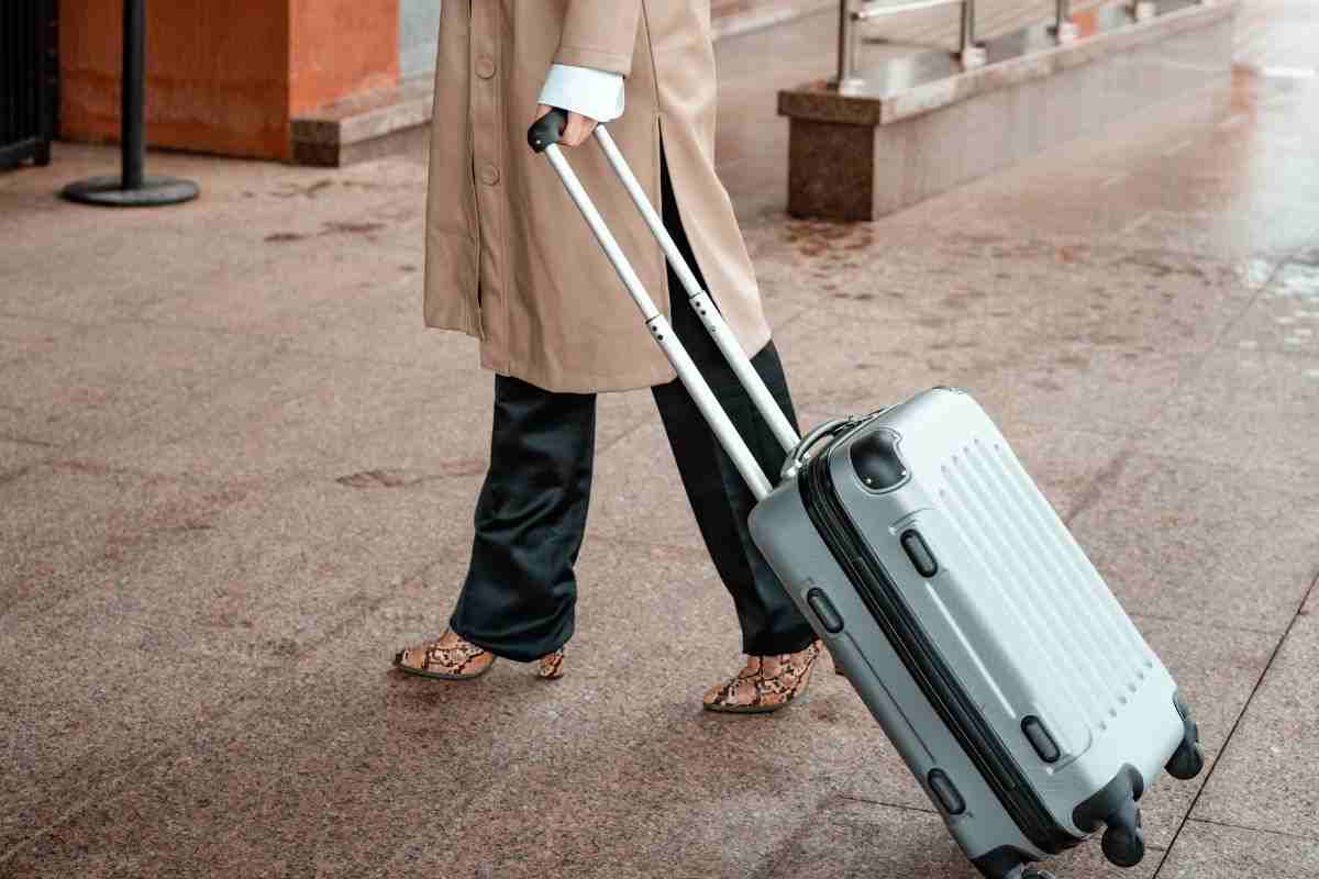 bagaglio se ci metti un nastrino non sai cosa può succedere