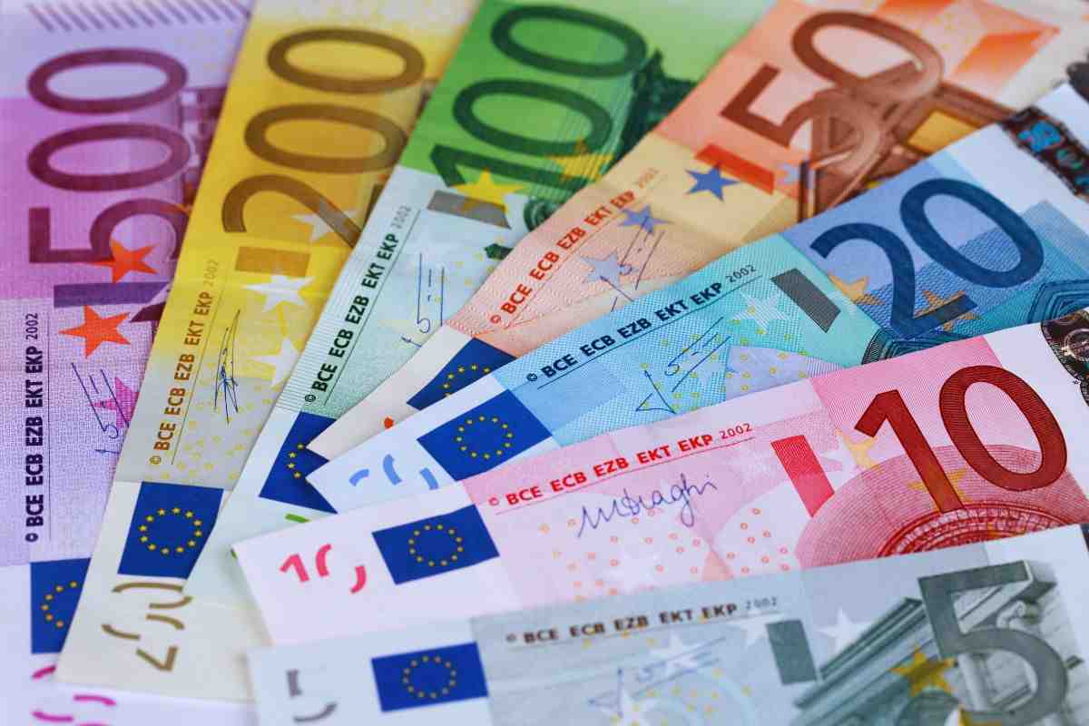 A chi spettano gli aumenti in busta paga?