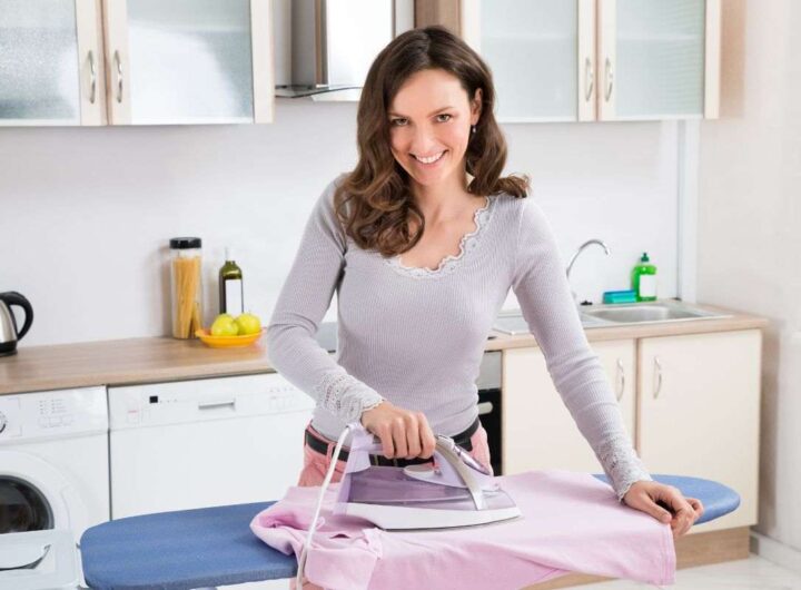 far sparire macchie da ferro da stiro con rimedi casalinghi