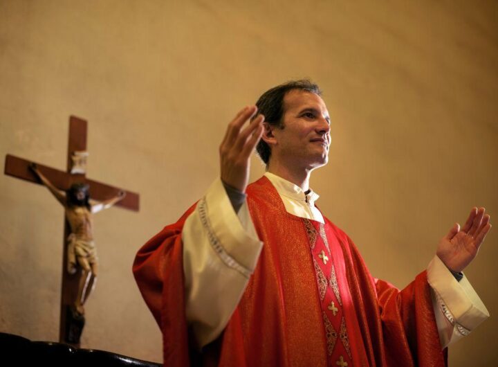 Ecco il guadagno di un prete in Italia