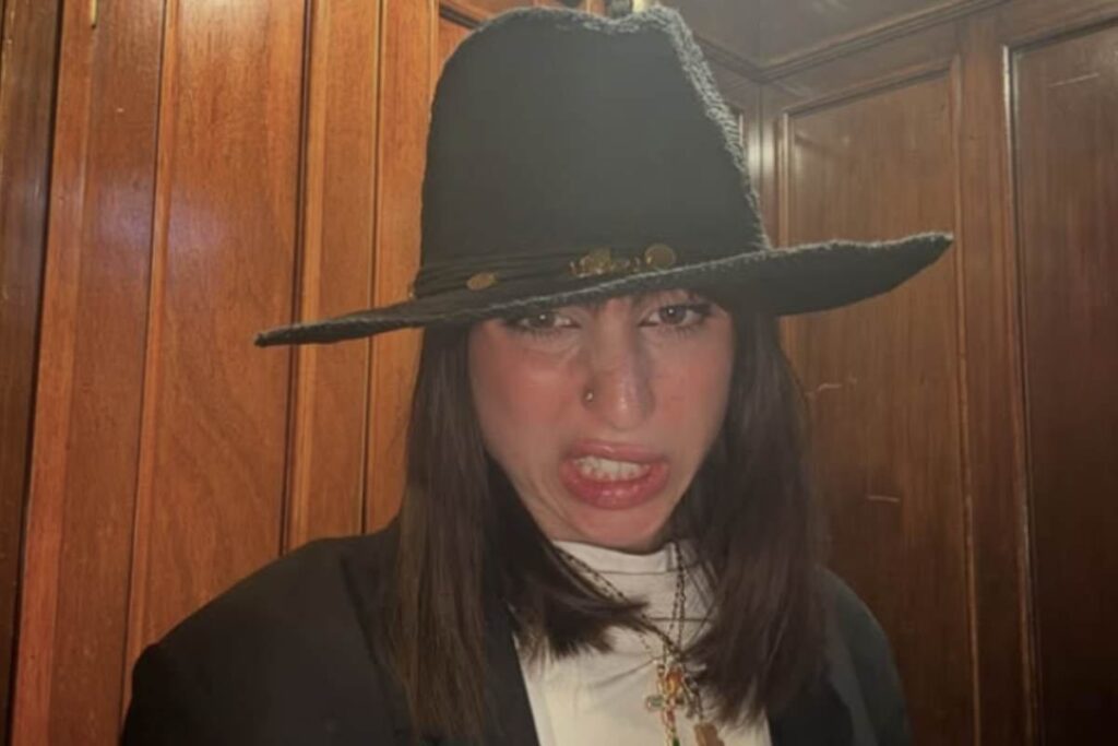 angelina dedica al padre