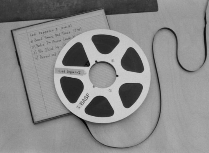 Ideato dal musicista folk britannico Jem Finer, noto per essere stato uno dei membri fondatori del gruppo The Pogues,