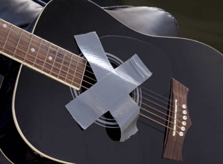 Molti brani, una volta soggetti a tagli e revisioni per conformarsi ai rigidi canoni morali del tempo, sono oggi cantati con entusiasmo