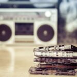 Le cassette, un tempo considerate solo supporti obsoleti, oggi raggiungono quotazioni che possono superare i 10.000 euro,