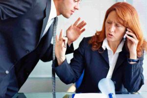 parli sopra agli altri? scopri il motivo