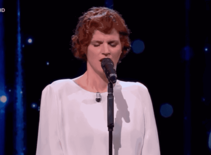 Chiara Galiazzo durante un'esibizione live nel 2026