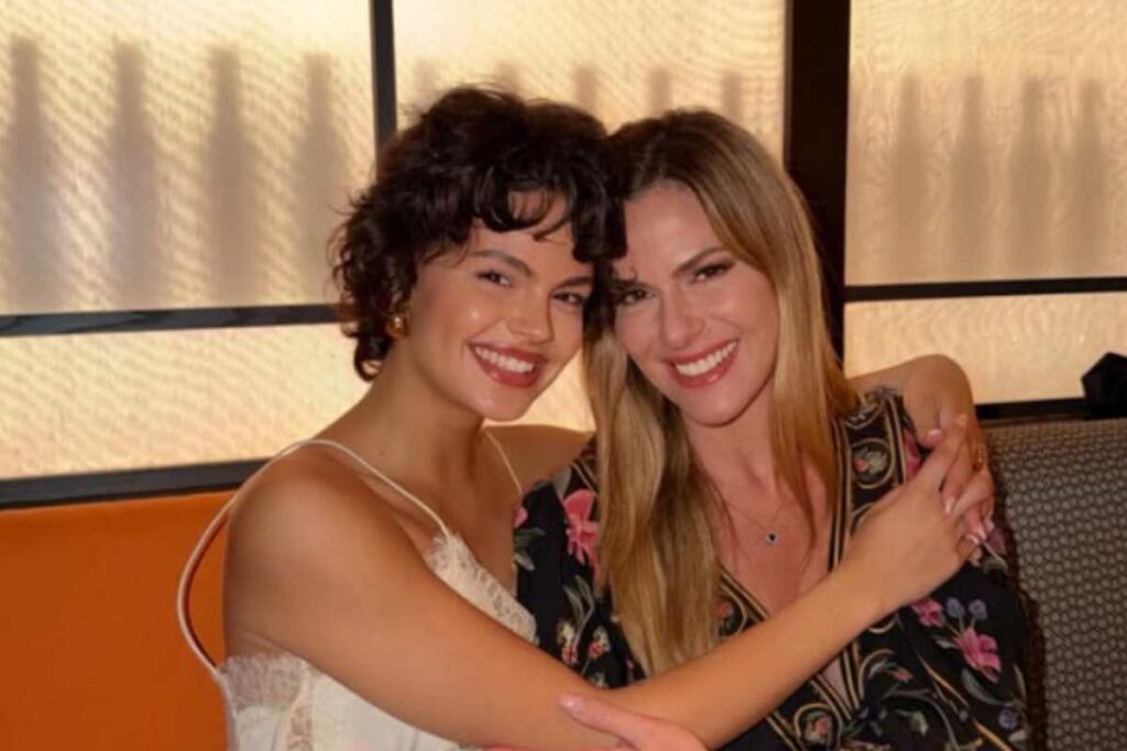 figlia teo mammucari con la mamma thais