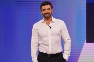 Alberto Matano nello studio de La Vita In diretta