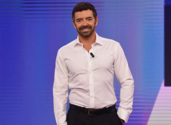 Alberto Matano nello studio de La Vita In diretta